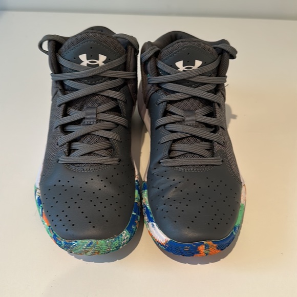 Under Armour Grade School Jet 21 Basketball - Picture 3 of 5